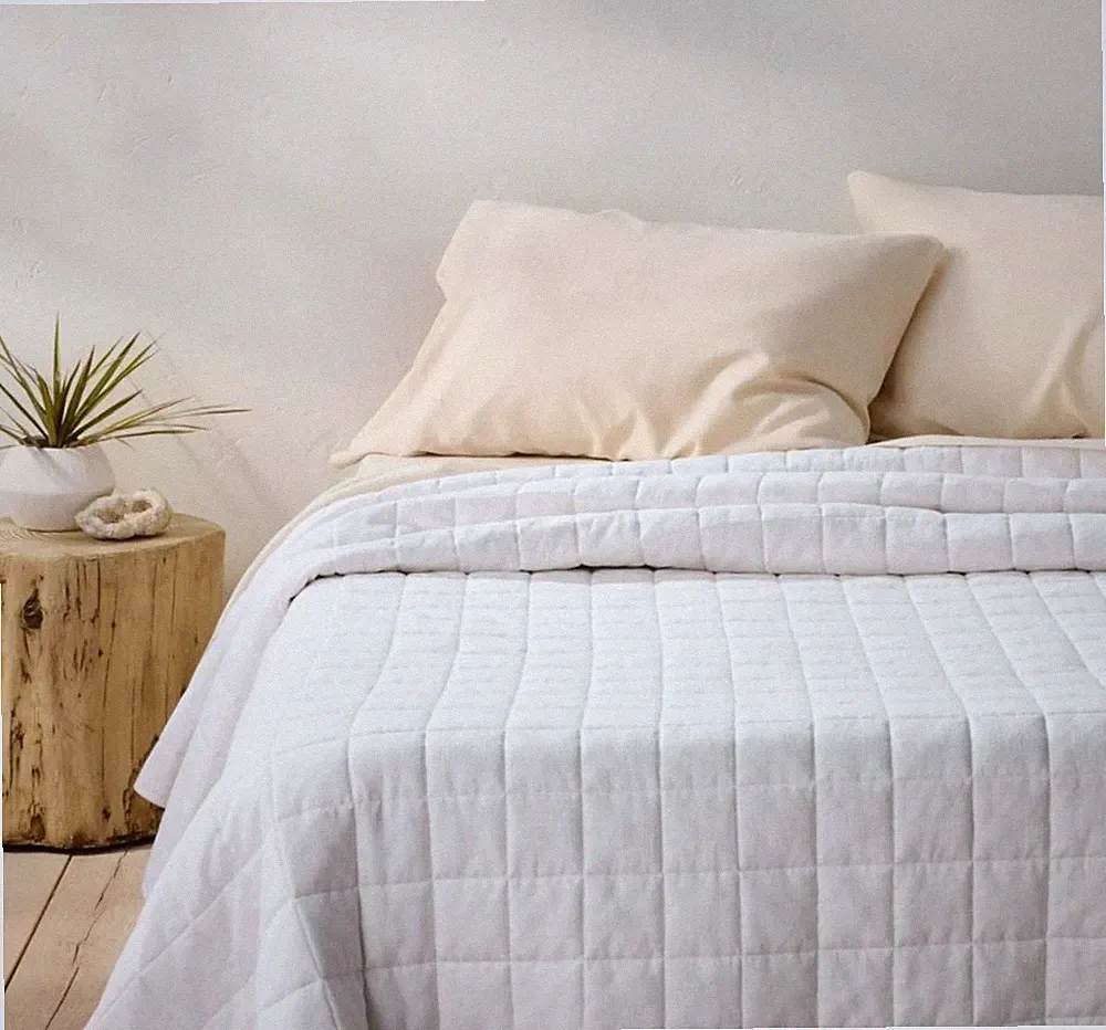 Casaluna King Heavyweight Linen Blend Quilt