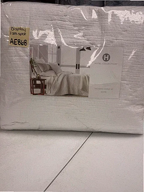 Hotel Collection Linen Blend Diamond Dobby Queen Quilted Coverlet Set White
